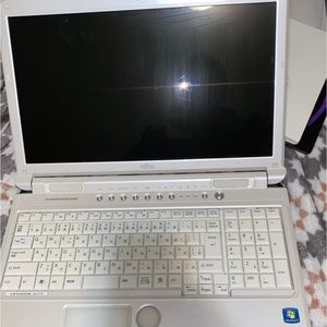 lFUJITSU LAPTOP  FOR SALE